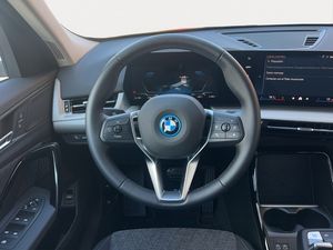 BMW iX2 edrive20 150 kw (204 cv)  2026 Eléctrico - Foto 29