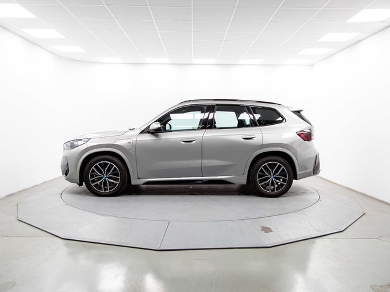BMW X1 xdrive25e 180 kw (245 cv)  2025 Híbrido (Gasolina) - Foto 4