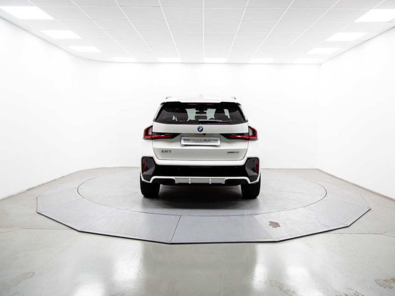 BMW iX1 edrive20 150 kw (204 cv)  2026 Eléctrico - Foto 6