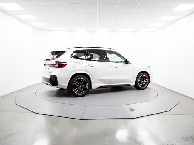 BMW iX1 edrive20 150 kw (204 cv)