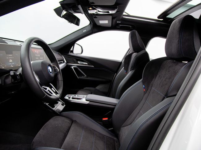BMW iX1 edrive20 150 kw (204 cv)