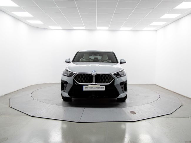 BMW iX2 edrive20 150 kw (204 cv)