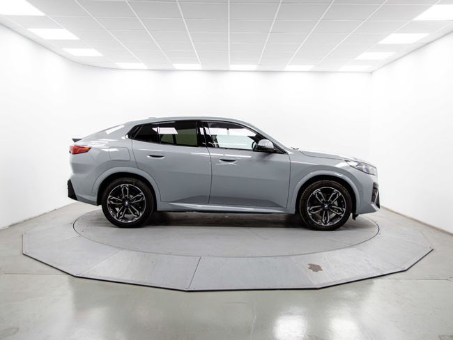 BMW iX2 edrive20 150 kw (204 cv)
