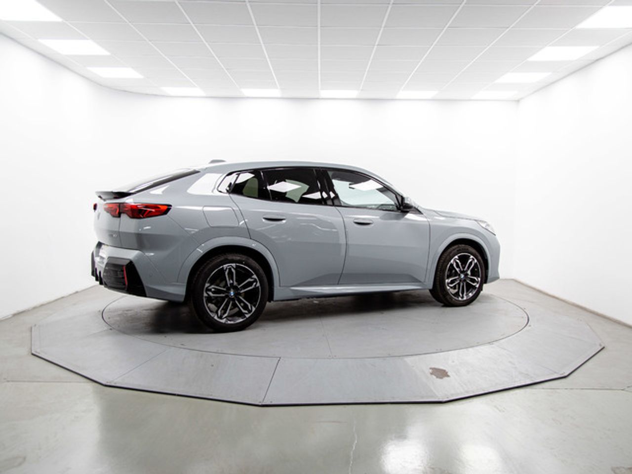 BMW iX2 edrive20 150 kw (204 cv)  2026 Eléctrico - Foto 12