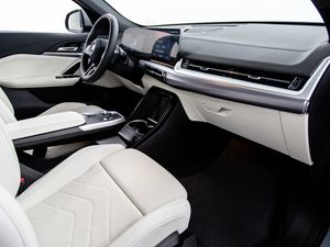 BMW iX2 edrive20 150 kw (204 cv)  2026 Eléctrico - Foto 15