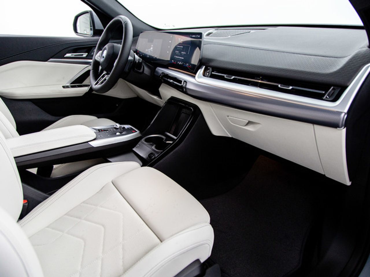 BMW iX2 edrive20 150 kw (204 cv)  2026 Eléctrico - Foto 9