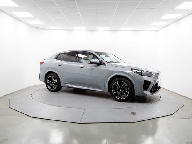 BMW iX2 edrive20 150 kw (204 cv)