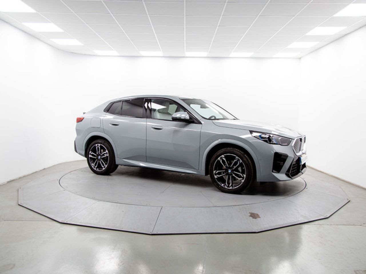 BMW iX2 edrive20 150 kw (204 cv)  2026 Eléctrico - Foto 14