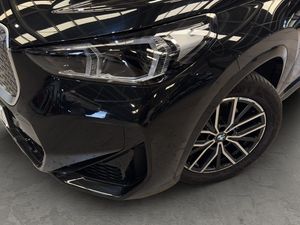 BMW iX1 edrive20 150 kw (204 cv)  2025 Eléctrico - Foto 11