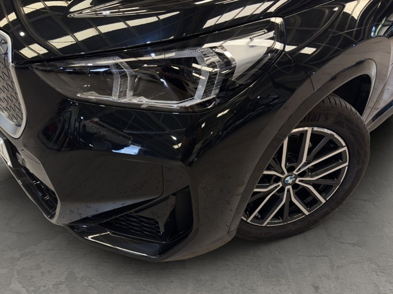 BMW iX1 edrive20 150 kw (204 cv)  2025 Eléctrico - Foto 7