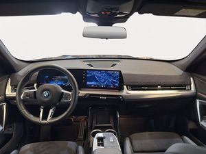 BMW iX1 edrive20 150 kw (204 cv)  2025 Eléctrico - Foto 13