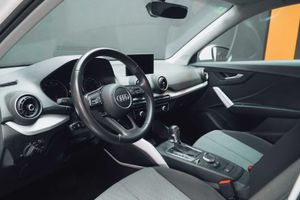 Audi Q2 1.5 tfsi 35 tfsi design  - Foto 13