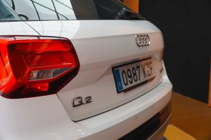 Audi Q2 1.5 tfsi 35 tfsi design  - Foto 9