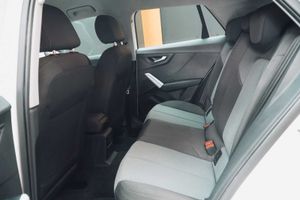 Audi Q2 1.5 tfsi 35 tfsi design  - Foto 16