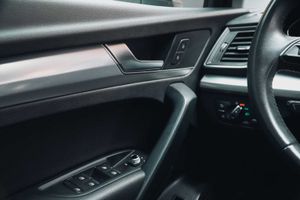 Audi Q5 2.0 tdi 35 tdi design  - Foto 21