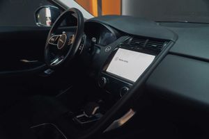 Jaguar E-Pace 2.0 120kw 4wd auto  - Foto 20