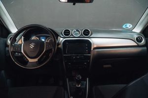 Suzuki Vitara sz  1.4 gas 129cv - 2022  - Foto 18