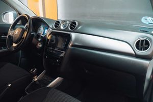 Suzuki Vitara sz  1.4 gas 129cv - 2022  - Foto 14