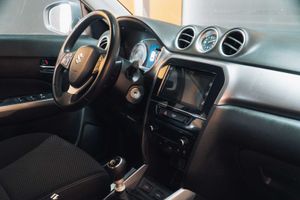 Suzuki Vitara sz  1.4 gas 129cv - 2022  - Foto 15