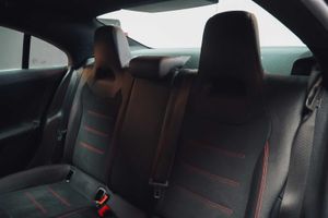 Mercedes CLA 200 d amg line 150cv at8 e6d  - Foto 23