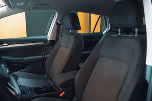 Volkswagen Golf 1.0 TSI 81kW (110CV) - Foto 17