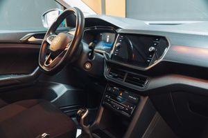 Volkswagen T-Cross Advance 1.0 TSI 81kW (110CV) - Foto 21