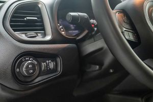 Jeep Renegade Limited 1.0G 88kW (120CV) 4x2  - Foto 17