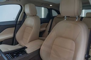 Jaguar F-Pace 2.0L i4D 177kW Prestige AWD Auto  - Foto 18