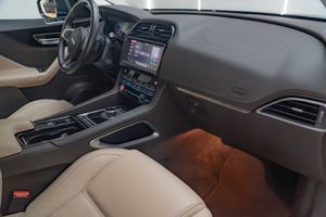 Jaguar F-Pace 2.0L i4D 177kW Prestige AWD Auto  - Foto 23