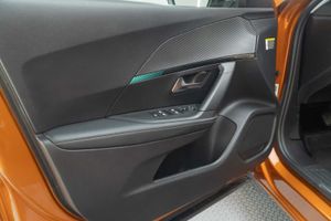 Peugeot 2008 Allure BlueHDI 130 S&S EAT8 - Foto 21