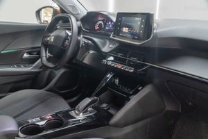 Peugeot 2008 Allure BlueHDI 130 S&S EAT8 - Foto 22