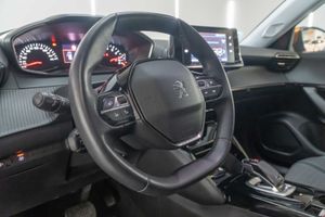 Peugeot 2008 Allure BlueHDI 130 S&S EAT8 - Foto 13