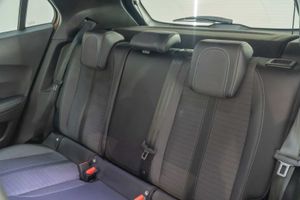Peugeot 2008 Allure BlueHDI 130 S&S EAT8 - Foto 18