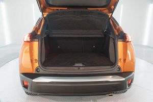 Peugeot 2008 Allure BlueHDI 130 S&S EAT8 - Foto 11