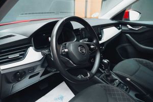 Skoda Kamiq 1.0 TSI 81kW (110CV) DSG Emotion - Foto 14