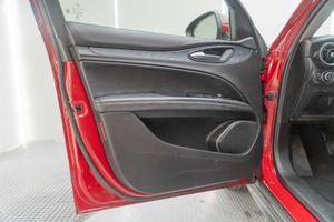 Alfa Romeo Stelvio 2.2 Diésel 154kW (210CV) Executive Q4  - Foto 17