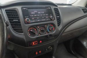 Mitsubishi L200  d/c 250 di-d m-pr  - Foto 11