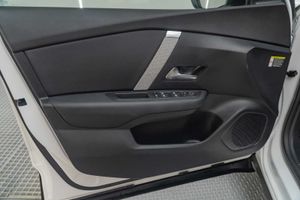 Citroën C4 PureTech 130 S&S 6v Plus  - Foto 16