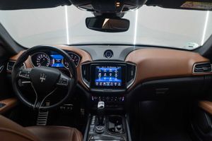 Maserati Ghibli Gransport V6 350 HP RWD  - Foto 23