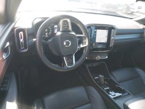 Volvo XC40 2.0 D4 AWD R-Design Auto  - Foto 8