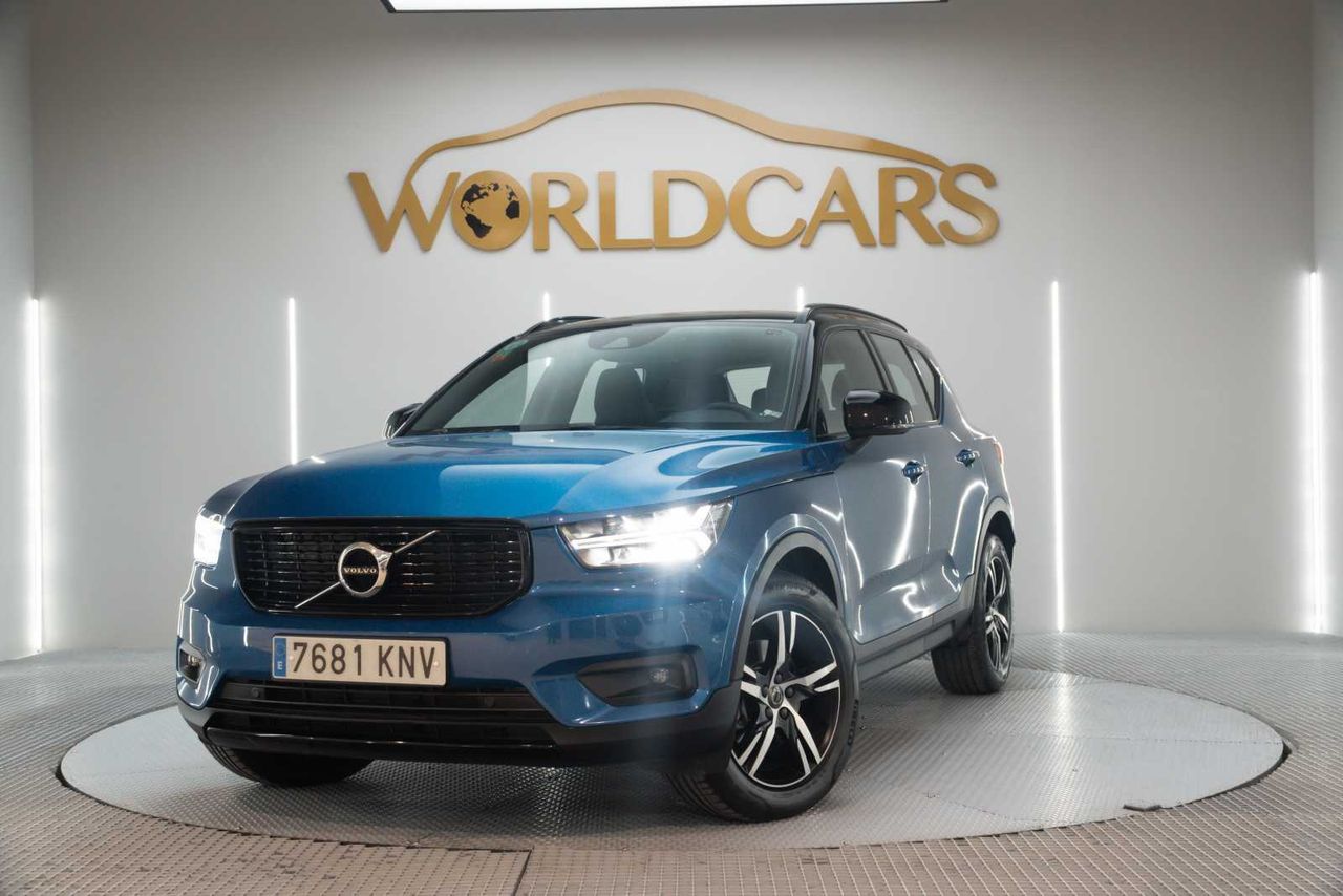 Volvo XC40 2.0 D4 AWD R-Design Auto  - Foto 1