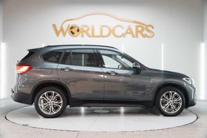 BMW X1 sDrive18i  - Foto 4