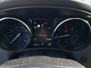 Jaguar F-Pace 2.0L i4D 132kW Portfolio Auto - Foto 4