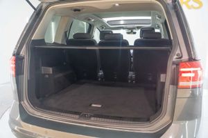 Volkswagen Touran Advance 2.0 TDI 85kW (115CV)  - Foto 12