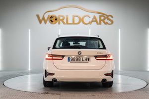 BMW Serie 3 318d Touring - Foto 8