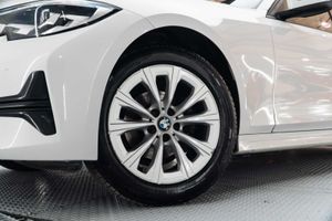 BMW Serie 3 318d Touring - Foto 24