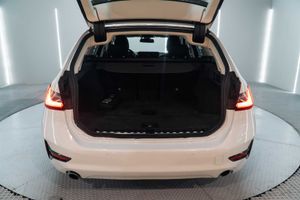 BMW Serie 3 318d Touring - Foto 10