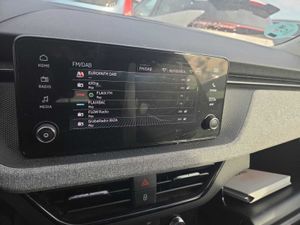 Skoda Kamiq 1.0 TSI 85kW (115CV) DSG SELECTION - Foto 4