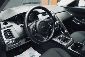 Jaguar E-Pace 2.0D 110kW  - Foto 21