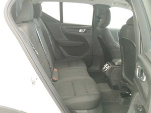 Volvo XC40 1.5 T3 Momentum  - Foto 8
